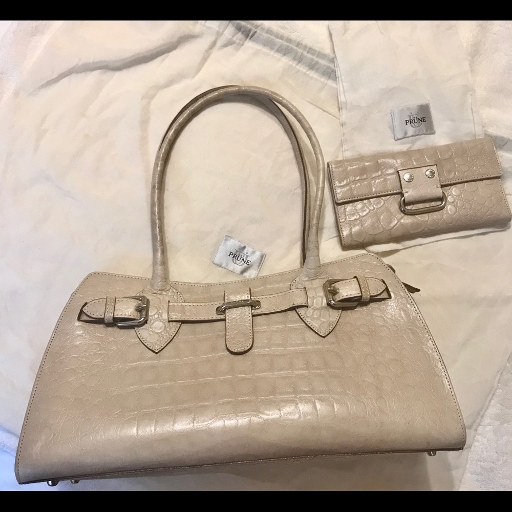 PRUNE - Handbag (GUC) & Wallet (NEW)- ARGENTINA LEATHER - Croc Pattern in Nude.